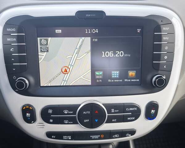 Сірий Кіа Soul EV, об'ємом двигуна 0 л та пробігом 89 тис. км за 9900 $, фото 54 на Automoto.ua