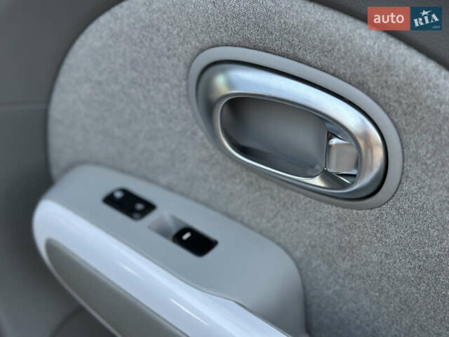 Серый Киа Soul EV, объемом двигателя 0 л и пробегом 128 тыс. км за 8000 $, фото 20 на Automoto.ua