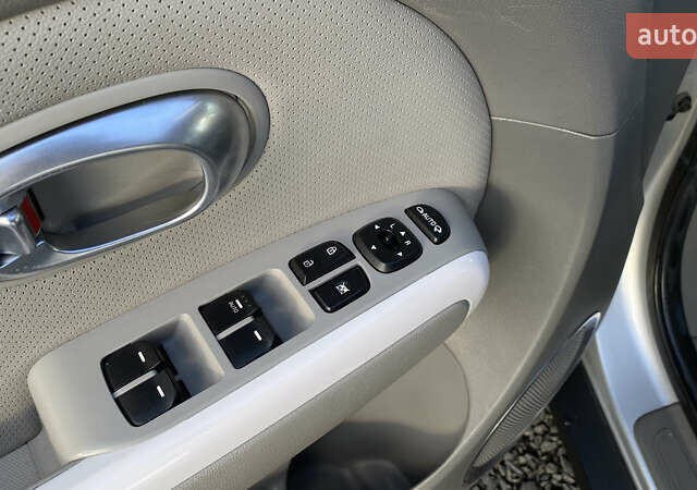 Серый Киа Soul EV, объемом двигателя 0 л и пробегом 113 тыс. км за 10700 $, фото 28 на Automoto.ua