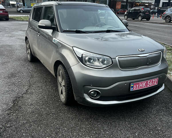 Серый Киа Soul EV, объемом двигателя 0 л и пробегом 162 тыс. км за 10500 $, фото 1 на Automoto.ua