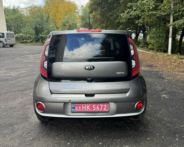 Серый Киа Soul EV, объемом двигателя 0 л и пробегом 158 тыс. км за 9900 $, фото 4 на Automoto.ua