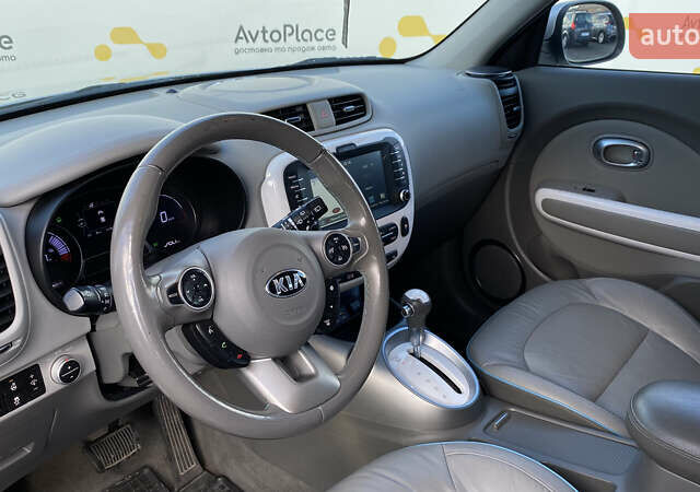Серый Киа Soul EV, объемом двигателя 0 л и пробегом 113 тыс. км за 10700 $, фото 26 на Automoto.ua