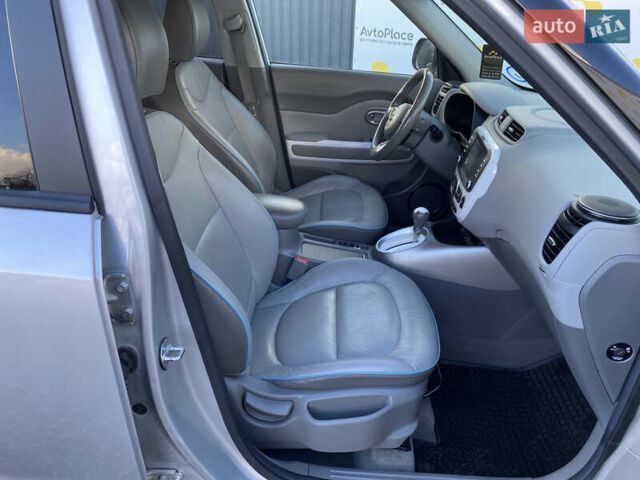 Серый Киа Soul EV, объемом двигателя 0 л и пробегом 113 тыс. км за 10700 $, фото 47 на Automoto.ua