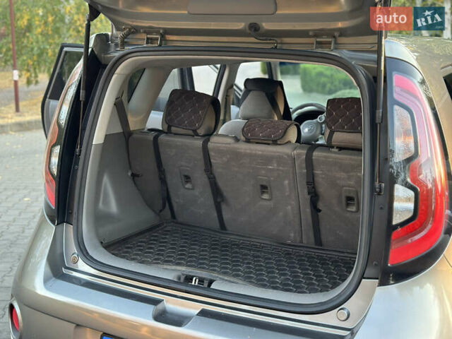 Серый Киа Soul EV, объемом двигателя 0 л и пробегом 128 тыс. км за 8000 $, фото 29 на Automoto.ua