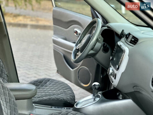 Серый Киа Soul EV, объемом двигателя 0 л и пробегом 128 тыс. км за 8000 $, фото 11 на Automoto.ua