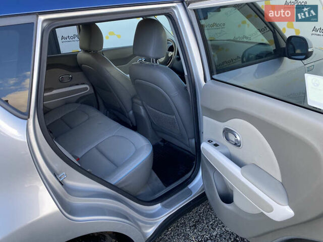 Серый Киа Soul EV, объемом двигателя 0 л и пробегом 113 тыс. км за 10700 $, фото 53 на Automoto.ua
