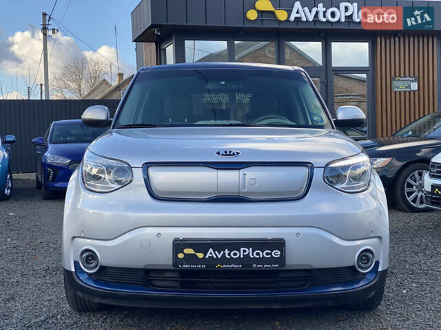 Серый Киа Soul EV, объемом двигателя 0 л и пробегом 113 тыс. км за 10700 $, фото 3 на Automoto.ua