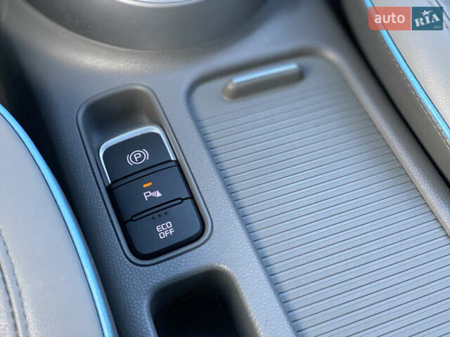 Серый Киа Soul EV, объемом двигателя 0 л и пробегом 113 тыс. км за 10700 $, фото 23 на Automoto.ua
