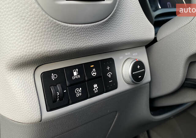 Серый Киа Soul EV, объемом двигателя 0 л и пробегом 113 тыс. км за 10700 $, фото 27 на Automoto.ua