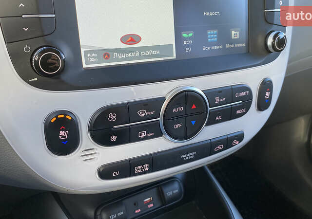 Серый Киа Soul EV, объемом двигателя 0 л и пробегом 113 тыс. км за 10700 $, фото 36 на Automoto.ua