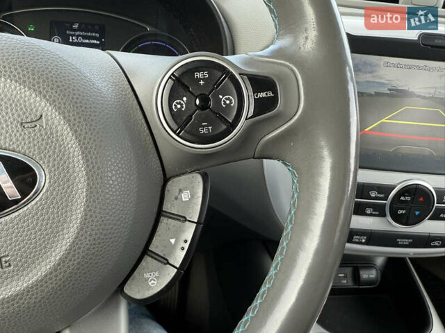Серый Киа Soul EV, объемом двигателя 0 л и пробегом 104 тыс. км за 10499 $, фото 22 на Automoto.ua