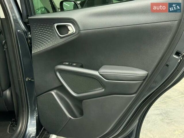 Кіа Soul EV 2020 у Луцьку на Automoto.ua Сірий Кіа Soul EV, об'ємом двигуна 0 л та пробігом 75 тис. км за 19655 $, фото 30 на Automoto.ua