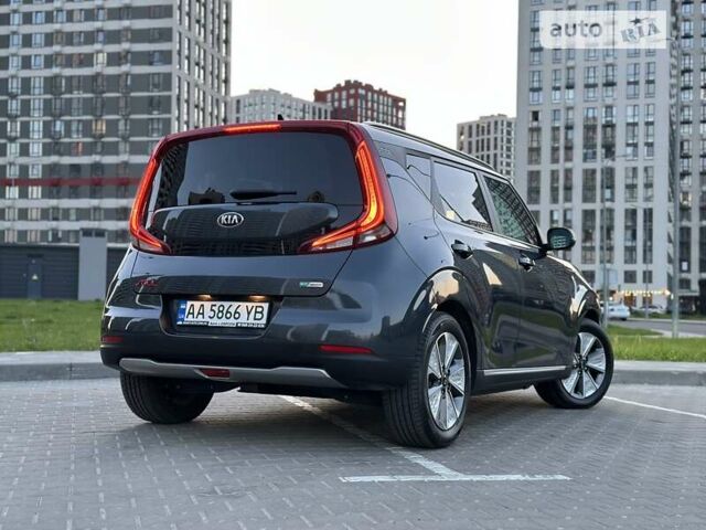 Сірий Кіа Soul EV, об'ємом двигуна 0 л та пробігом 24 тис. км за 20999 $, фото 6 на Automoto.ua