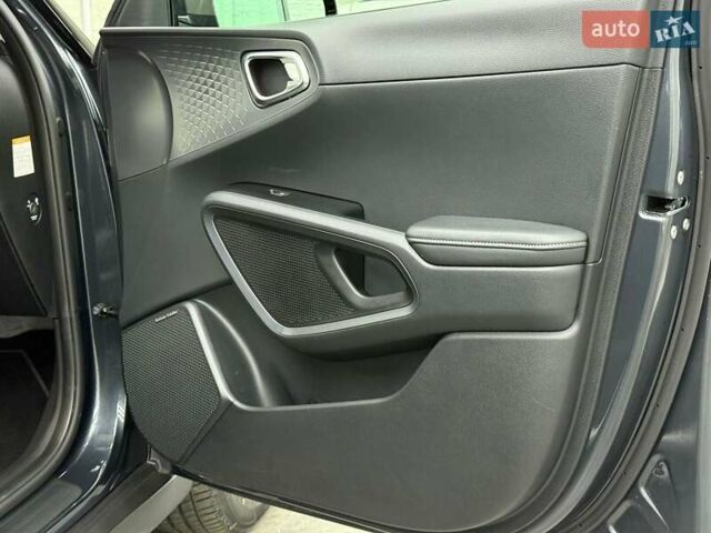 Кіа Soul EV 2020 у Луцьку на Automoto.ua Сірий Кіа Soul EV, об'ємом двигуна 0 л та пробігом 75 тис. км за 19655 $, фото 25 на Automoto.ua