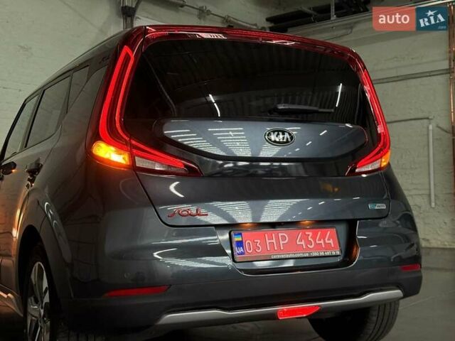 Кіа Soul EV 2020 у Луцьку на Automoto.ua Сірий Кіа Soul EV, об'ємом двигуна 0 л та пробігом 75 тис. км за 19655 $, фото 5 на Automoto.ua