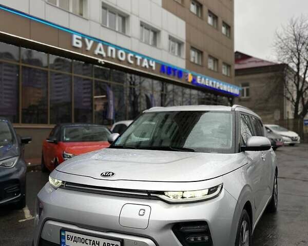 Серый Киа Soul EV, объемом двигателя 0 л и пробегом 41 тыс. км за 18199 $, фото 6 на Automoto.ua