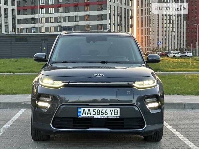 Сірий Кіа Soul EV, об'ємом двигуна 0 л та пробігом 24 тис. км за 20999 $, фото 1 на Automoto.ua