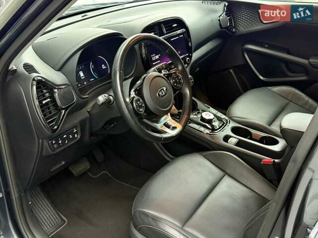 Кіа Soul EV 2020 у Луцьку на Automoto.ua Сірий Кіа Soul EV, об'ємом двигуна 0 л та пробігом 75 тис. км за 19655 $, фото 15 на Automoto.ua