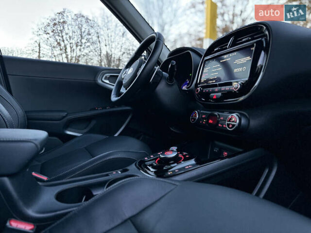 Киа Soul EV 2020 в Луцке на Automoto.ua Серый Киа Soul EV, объемом двигателя 0 л и пробегом 47 тыс. км за 20990 $, фото 31 на Automoto.ua