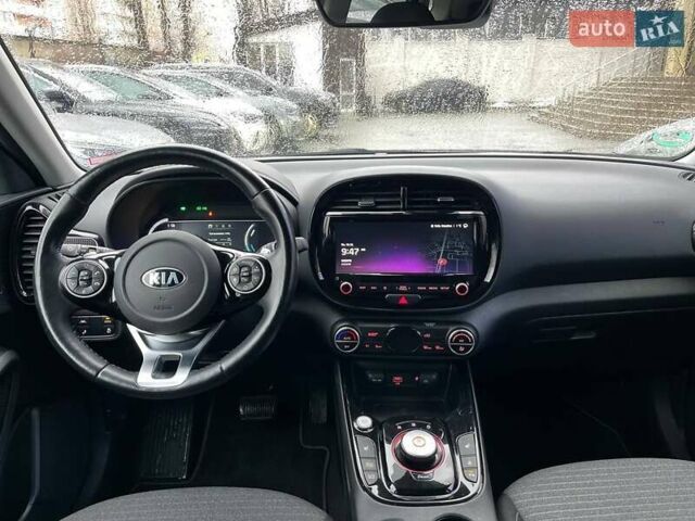 Серый Киа Soul EV, объемом двигателя 0 л и пробегом 41 тыс. км за 18199 $, фото 22 на Automoto.ua