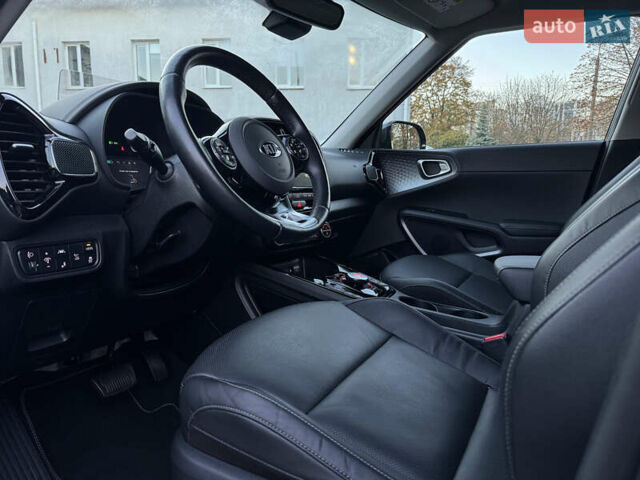Киа Soul EV 2020 в Луцке на Automoto.ua Серый Киа Soul EV, объемом двигателя 0 л и пробегом 47 тыс. км за 20990 $, фото 15 на Automoto.ua