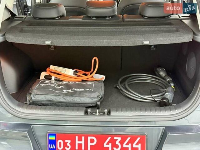 Кіа Soul EV 2020 у Луцьку на Automoto.ua Сірий Кіа Soul EV, об'ємом двигуна 0 л та пробігом 75 тис. км за 19655 $, фото 37 на Automoto.ua