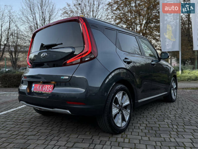 Киа Soul EV 2020 в Луцке на Automoto.ua Серый Киа Soul EV, объемом двигателя 0 л и пробегом 47 тыс. км за 20990 $, фото 4 на Automoto.ua