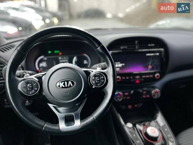 Серый Киа Soul EV, объемом двигателя 0 л и пробегом 41 тыс. км за 18199 $, фото 17 на Automoto.ua