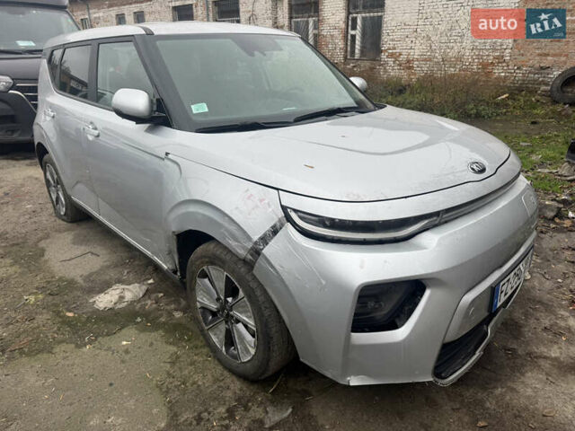 Сірий Кіа Soul EV, об'ємом двигуна 0 л та пробігом 113 тис. км за 13500 $, фото 1 на Automoto.ua