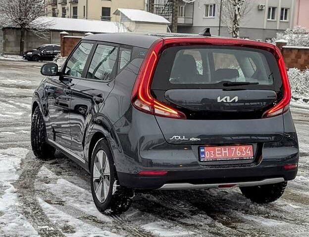 Серый Киа Soul EV, объемом двигателя 0 л и пробегом 17 тыс. км за 16500 $, фото 17 на Automoto.ua