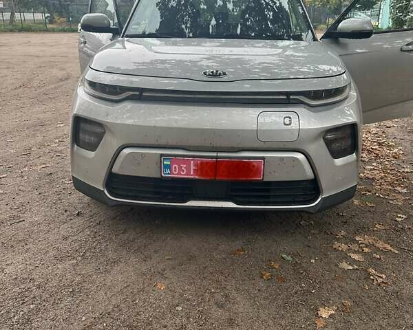 Серый Киа Soul EV, объемом двигателя 0 л и пробегом 160 тыс. км за 16500 $, фото 14 на Automoto.ua