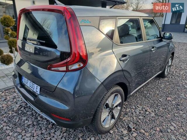 Сірий Кіа Soul EV, об'ємом двигуна 0 л та пробігом 33 тис. км за 15300 $, фото 3 на Automoto.ua