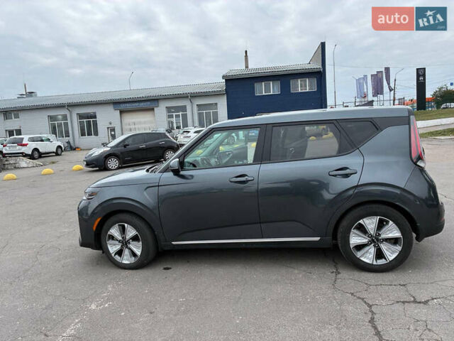 Киа Soul EV 2023 в Львове на Automoto.ua Серый Киа Soul EV, объемом двигателя 0 л и пробегом 32 тыс. км за 21500 $, фото 4 на Automoto.ua