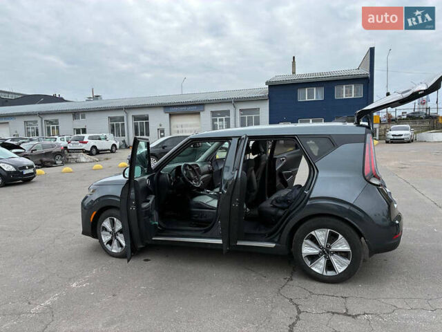 Киа Soul EV 2023 в Львове на Automoto.ua Серый Киа Soul EV, объемом двигателя 0 л и пробегом 32 тыс. км за 21500 $, фото 6 на Automoto.ua