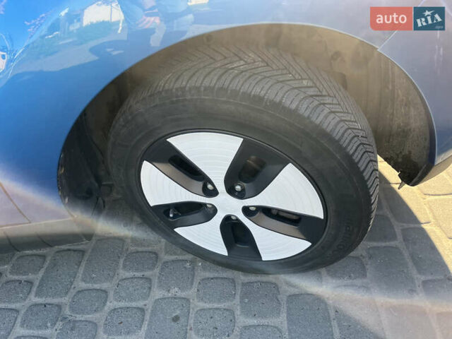 Синий Киа Soul EV, объемом двигателя 0 л и пробегом 155 тыс. км за 7900 $, фото 5 на Automoto.ua