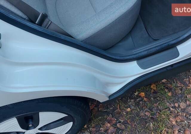 Синій Кіа Soul EV, об'ємом двигуна 0 л та пробігом 97 тис. км за 5250 $, фото 17 на Automoto.ua