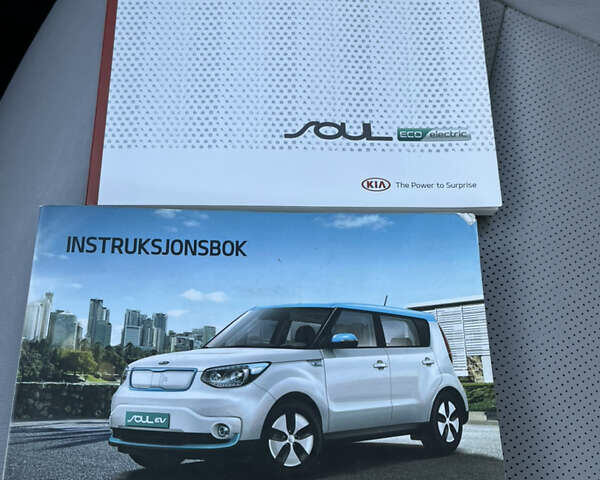 Синий Киа Soul EV, объемом двигателя 0 л и пробегом 155 тыс. км за 7900 $, фото 27 на Automoto.ua