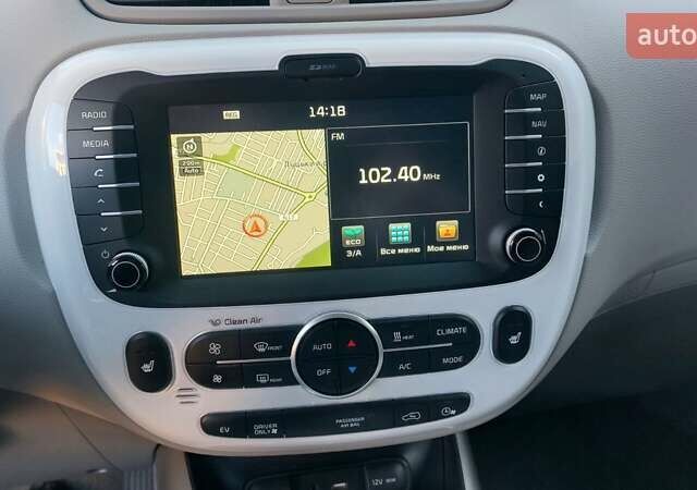 Синій Кіа Soul EV, об'ємом двигуна 0 л та пробігом 97 тис. км за 5250 $, фото 103 на Automoto.ua