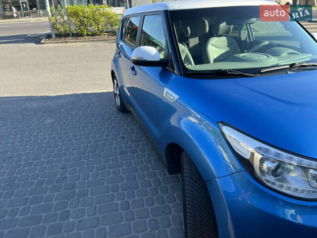 Синий Киа Soul EV, объемом двигателя 0 л и пробегом 155 тыс. км за 7900 $, фото 2 на Automoto.ua