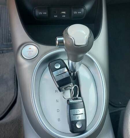 Синій Кіа Soul EV, об'ємом двигуна 0 л та пробігом 97 тис. км за 5250 $, фото 111 на Automoto.ua