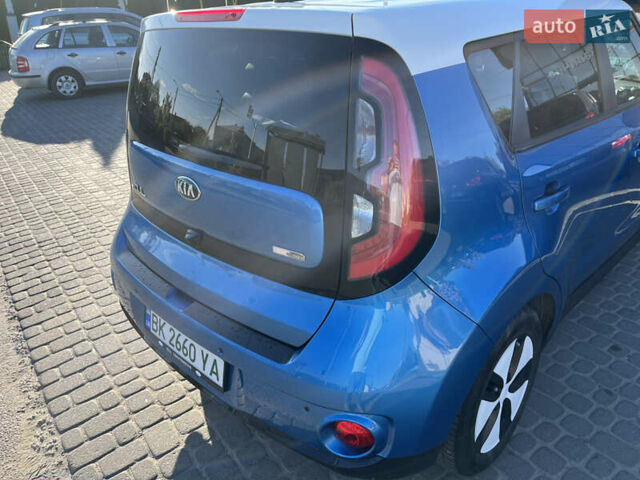 Синий Киа Soul EV, объемом двигателя 0 л и пробегом 155 тыс. км за 7900 $, фото 4 на Automoto.ua