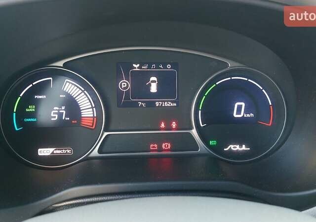 Синій Кіа Soul EV, об'ємом двигуна 0 л та пробігом 97 тис. км за 5250 $, фото 35 на Automoto.ua