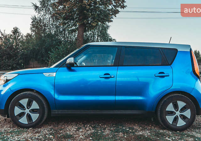 Синий Киа Soul EV, объемом двигателя 0 л и пробегом 165 тыс. км за 7500 $, фото 3 на Automoto.ua