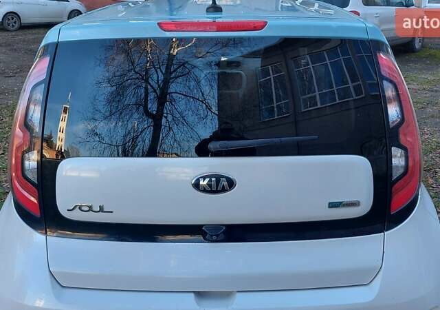 Синій Кіа Soul EV, об'ємом двигуна 0 л та пробігом 97 тис. км за 5250 $, фото 62 на Automoto.ua