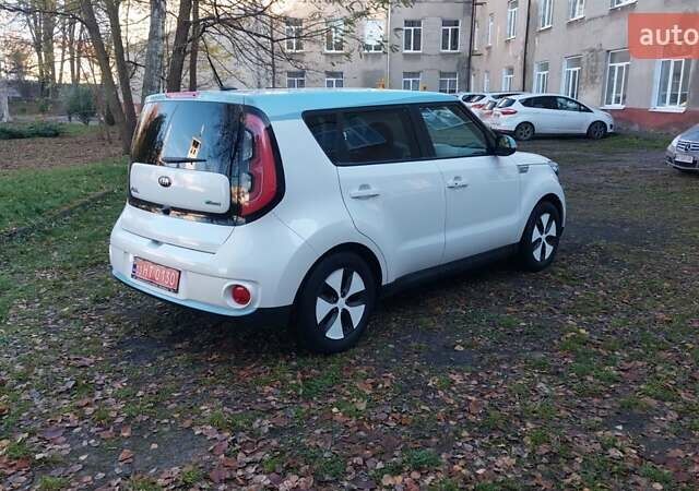 Синій Кіа Soul EV, об'ємом двигуна 0 л та пробігом 97 тис. км за 5250 $, фото 46 на Automoto.ua