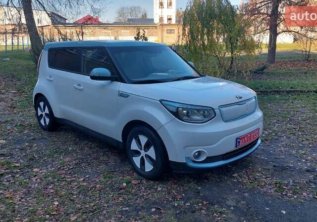 Синій Кіа Soul EV, об'ємом двигуна 0 л та пробігом 97 тис. км за 5250 $, фото 55 на Automoto.ua