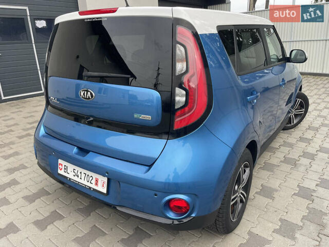 Киа Soul EV 2015 в Луцке на Automoto.ua Синий Киа Soul EV, объемом двигателя 0 л и пробегом 112 тыс. км за 11700 $, фото 3 на Automoto.ua