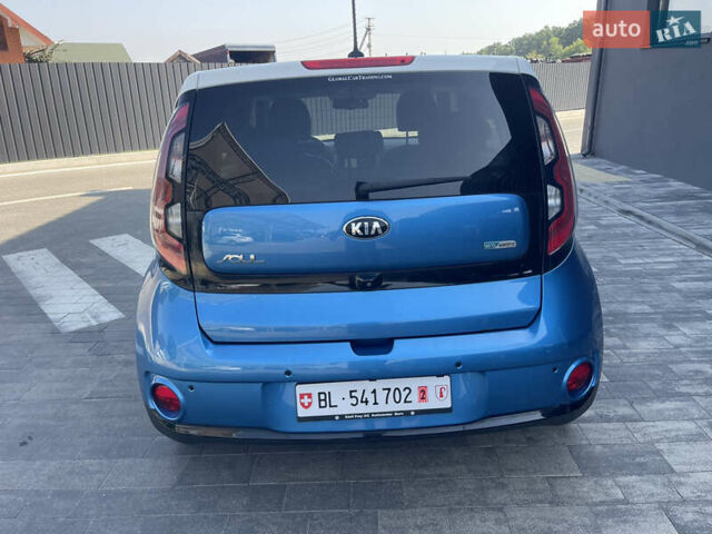 Киа Soul EV 2015 в Луцке на Automoto.ua Синий Киа Soul EV, объемом двигателя 0 л и пробегом 112 тыс. км за 11700 $, фото 16 на Automoto.ua