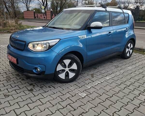 Кіа Soul EV 2016 у Дрогобичі на Automoto.ua Синій Кіа Soul EV, об'ємом двигуна 0 л та пробігом 108 тис. км за 6500 $, фото 6 на Automoto.ua