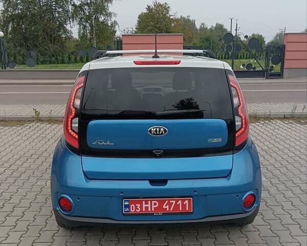 Синий Киа Soul EV, объемом двигателя 0 л и пробегом 108 тыс. км за 6700 $, фото 4 на Automoto.ua